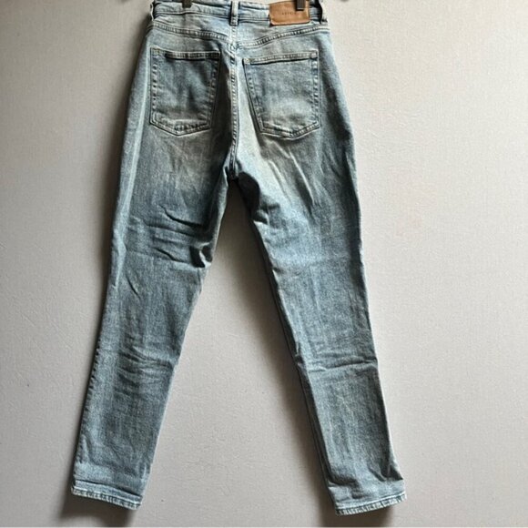 H&M Mom’s denim button fly high waisted jeans Sz 6 - Picture 2 of 13